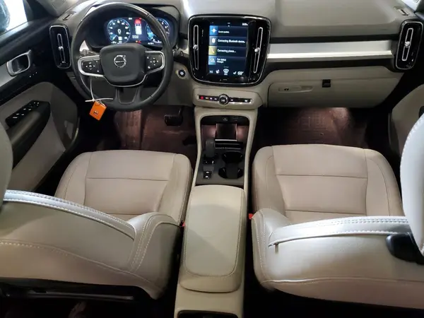 YV4162UK4M2430275 2021 VOLVO XC40 - Image 8