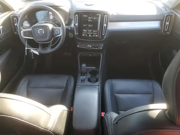 YV4162UK4M2486524 2021 VOLVO XC40 - Image 8