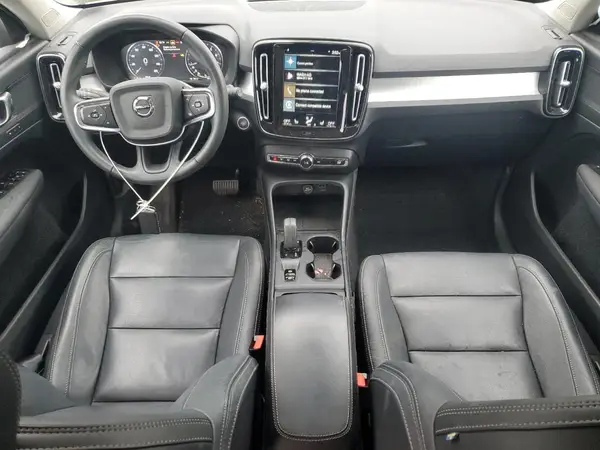 YV4162UK4M2515830 2021 VOLVO XC40 - Image 8