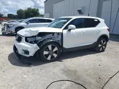 YV4162UK4M2541490 2021 VOLVO XC40