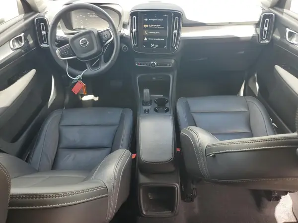 YV4162UK4M2541490 2021 VOLVO XC40 - Image 8