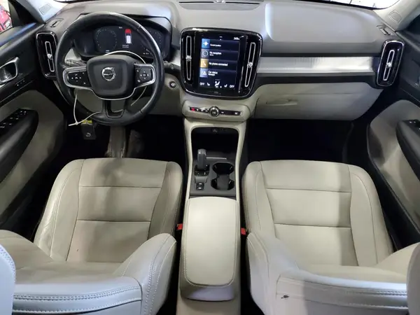 YV4162UK4M2570679 2021 VOLVO XC40 - Image 8