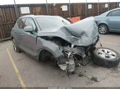 YV4162UK4M2602479 2021 VOLVO XC40