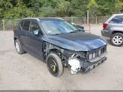 YV4162UK4N2666989 2022 VOLVO XC40