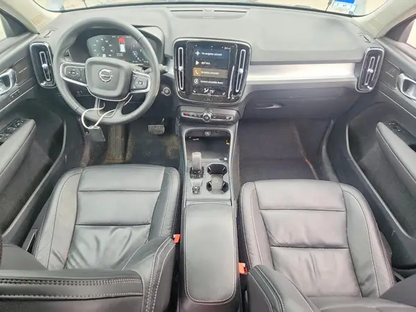YV4162UK4N2788199 2022 VOLVO XC40 - Image 8
