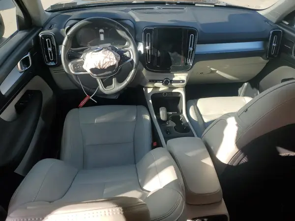 YV4162UK5K2052903 2019 VOLVO XC40 - Image 8