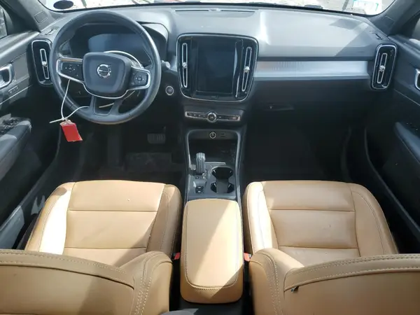 YV4162UK5K2111660 2019 VOLVO XC40 - Image 8