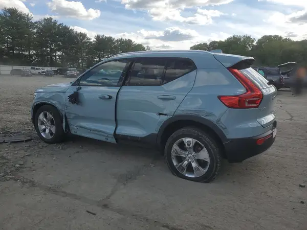 YV4162UK5K2121556 2019 VOLVO XC40 - Image 2