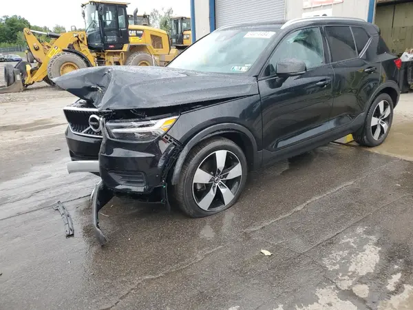 YV4162UK5K2123145 2019 VOLVO XC40 - Image 1