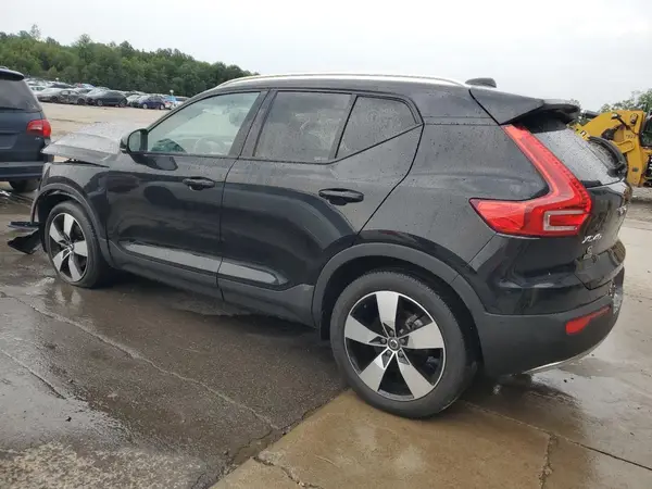 YV4162UK5K2123145 2019 VOLVO XC40 - Image 2