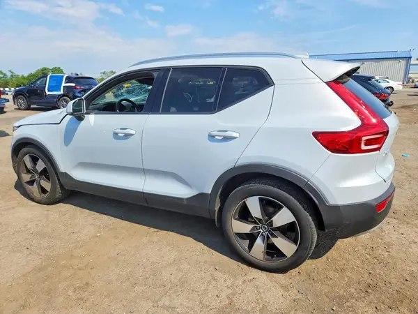 YV4162UK5L2181032 2020 VOLVO XC40 - Image 2