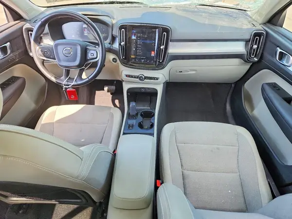 YV4162UK5L2181032 2020 VOLVO XC40 - Image 8