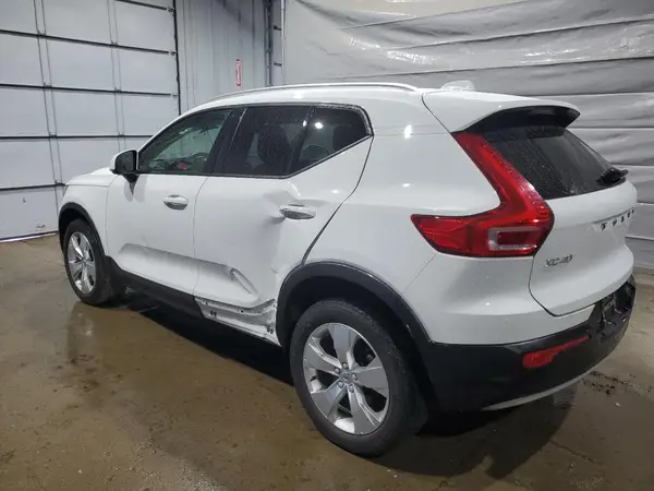 YV4162UK5L2183041 2020 VOLVO XC40 - Image 2