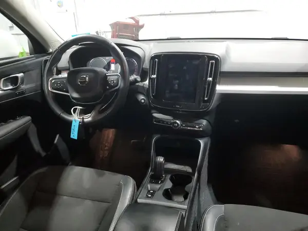 YV4162UK5L2183041 2020 VOLVO XC40 - Image 8