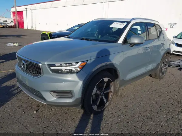 YV4162UK5L2192371 2020 VOLVO XC40 - Image 2