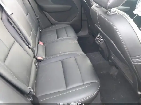 YV4162UK5L2252164 2020 VOLVO XC40 - Image 8