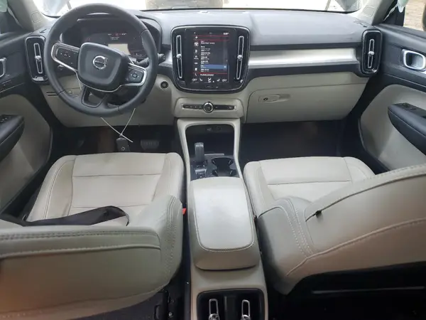 YV4162UK5M2416188 2021 VOLVO XC40 - Image 8
