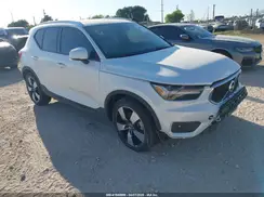 YV4162UK5M2423299 2021 VOLVO XC40