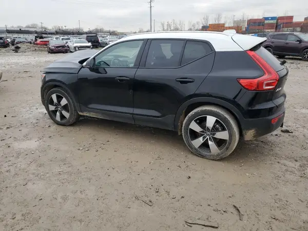 YV4162UK5M2424596 2021 VOLVO XC40 - Image 2