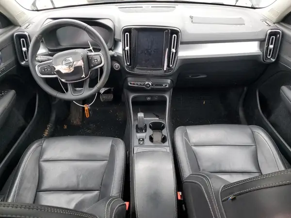 YV4162UK5M2424596 2021 VOLVO XC40 - Image 8