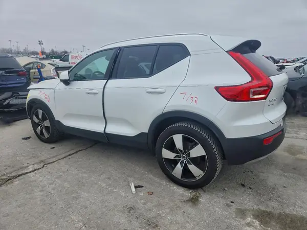 YV4162UK5M2454181 2021 VOLVO XC40 - Image 2