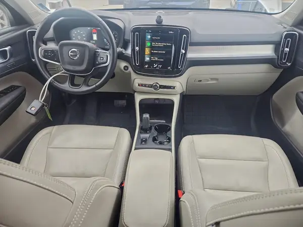 YV4162UK5M2454181 2021 VOLVO XC40 - Image 8