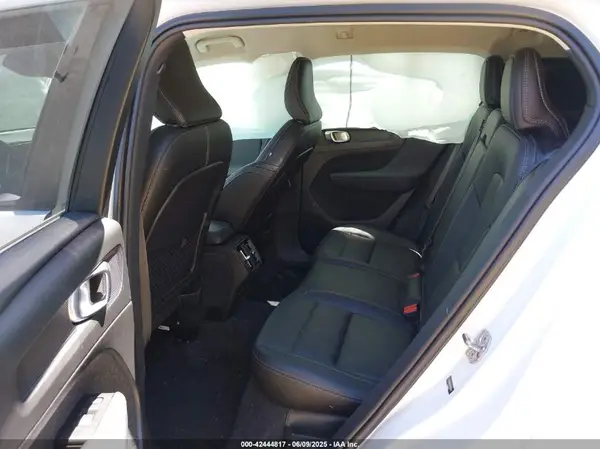 YV4162UK5M2485995 2021 VOLVO XC40 - Image 8