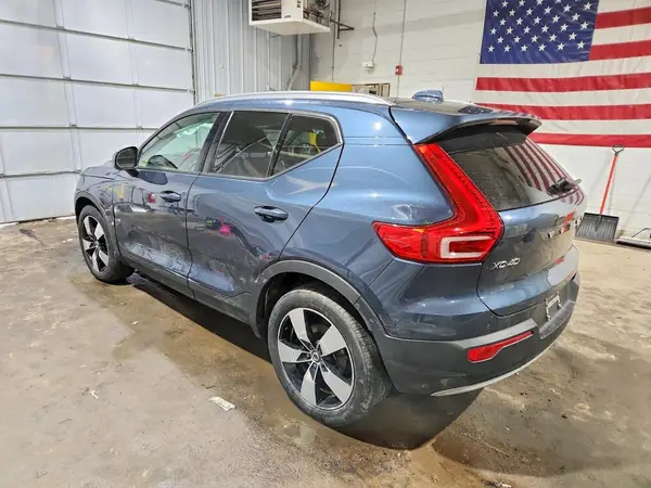 YV4162UK5M2522530 2021 VOLVO XC40 - Image 2