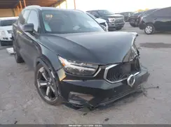 YV4162UK5M2570304 2021 VOLVO XC40
