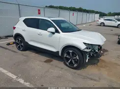 YV4162UK5N2652227 2022 VOLVO XC40
