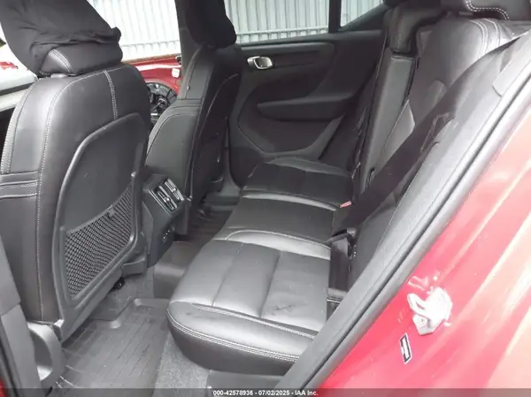 YV4162UK5N2696616 2022 VOLVO XC40 - Image 8