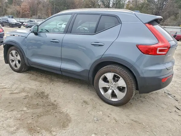 YV4162UK5N2725984 2022 VOLVO XC40 - Image 2