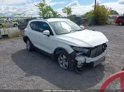 YV4162UK6K2052506 2019 VOLVO XC40