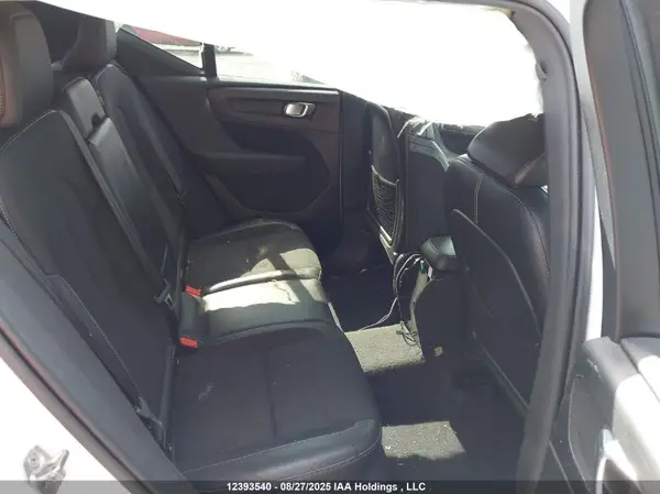 YV4162UK6K2052506 2019 VOLVO XC40 - Image 8