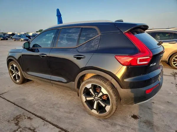 YV4162UK6K2054613 2019 VOLVO XC40 - Image 2