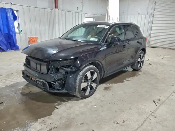 YV4162UK6K2110551 2019 VOLVO XC40 - Image 1