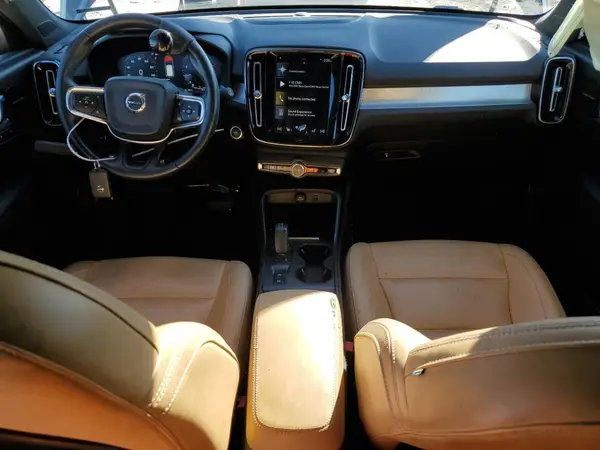 YV4162UK6K2122988 2019 VOLVO XC40 - Image 8