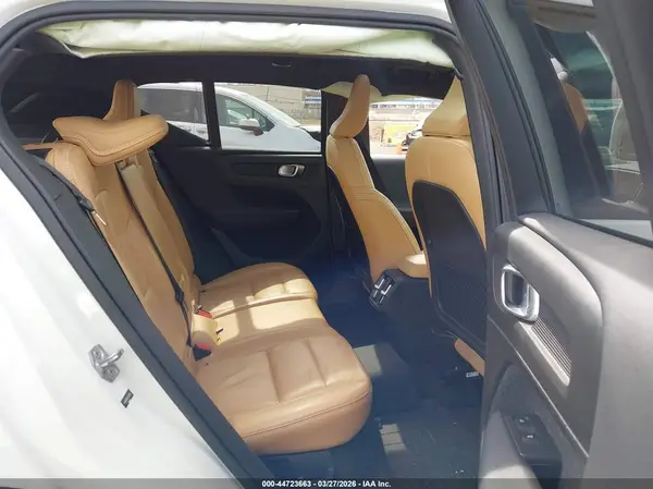 YV4162UK6K2123056 2019 VOLVO XC40 - Image 8