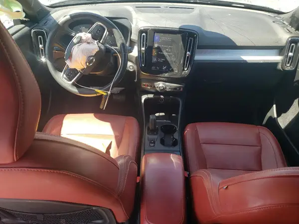 YV4162UK6K2130783 2019 VOLVO XC40 - Image 8