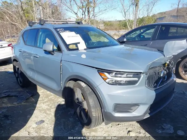 YV4162UK6L2172887 2020 VOLVO XC40 - Image 1