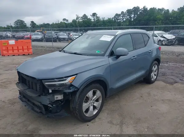 YV4162UK6L2331732 2020 VOLVO XC40 - Image 2