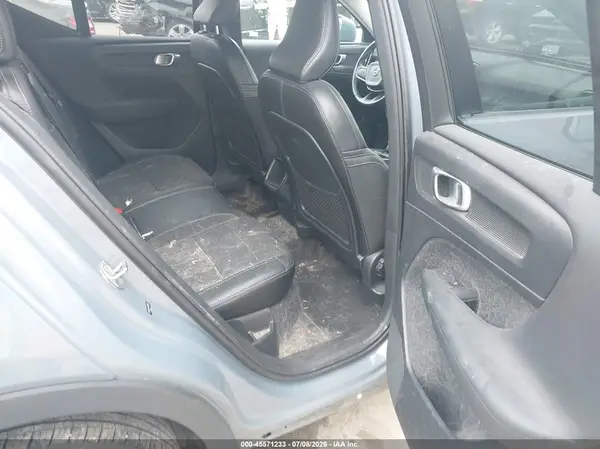YV4162UK6L2331732 2020 VOLVO XC40 - Image 8