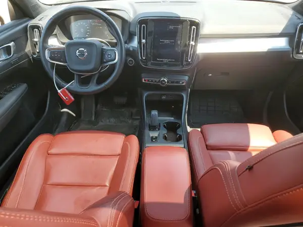 YV4162UK6L2343900 2020 VOLVO XC40 - Image 8