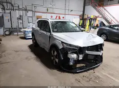 YV4162UK6M2455260 2021 VOLVO XC40