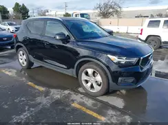 YV4162UK6M2599620 2021 VOLVO XC40