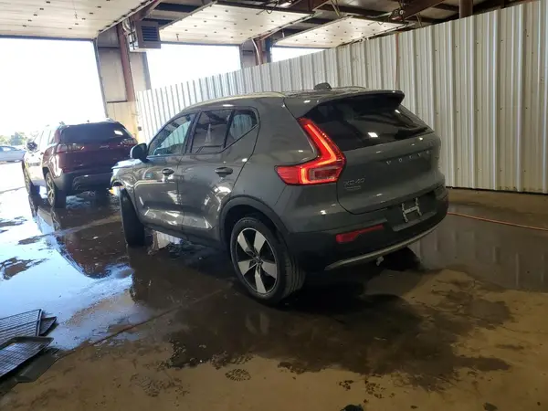 YV4162UK6N2755852 2022 VOLVO XC40 - Image 2