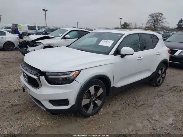 YV4162UK7K2101924 2019 VOLVO XC40 - Image 2
