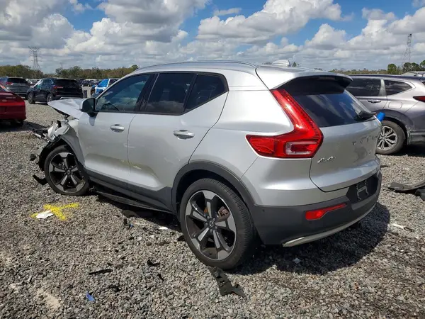 YV4162UK7K2123020 2019 VOLVO XC40 - Image 2