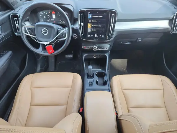 YV4162UK7K2145762 2019 VOLVO XC40 - Image 8