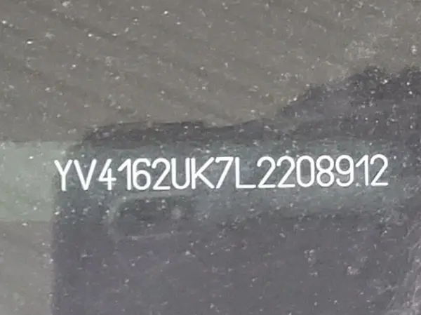 YV4162UK7L2208912 2020 VOLVO XC40 - Image 1